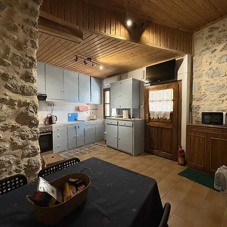 Το σπίτι του Καντήλα Сasa de vacaciones Leonídion