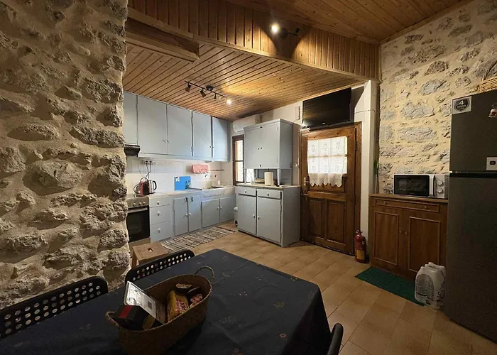 Το Σπίτι Του Καντήλα 펜션 Leonídion