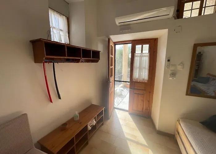 Το Σπίτι Του Καντήλα 펜션 Leonídion